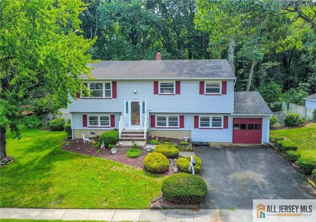 Photo 3 of Single family home for sale at 18 Kierst St, Parlin, NJ 08859 | MLS# 2770274M | Listing updated on 2026-09-06