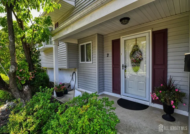 Photo 4 of Single family home for sale at 2 Peachwood Ct, Milltown, NJ 08850 | MLS# 2702586R | Listing updated on 2026-09-04