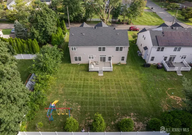 2nd image of 5 Devoes Ln, East Brunswick, NJ 08816 | MLS# 2702627R