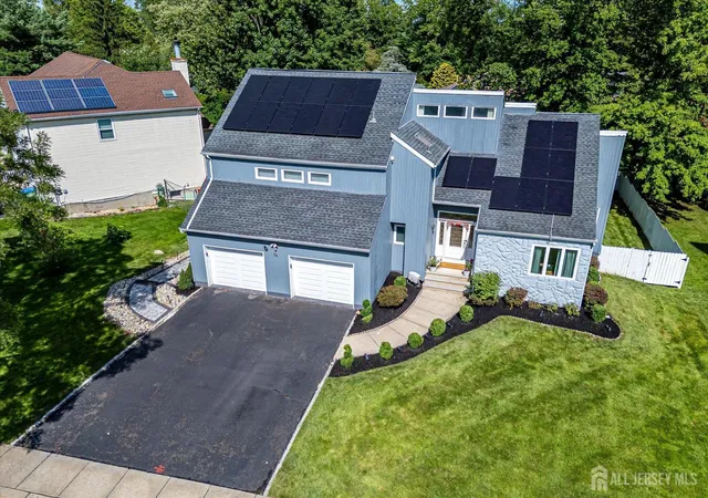 Photo 3 of Single family home for sale at 76 Revere Blvd, Edison, NJ 08820 | MLS# 2702081R | Listing updated on 2026-08-20