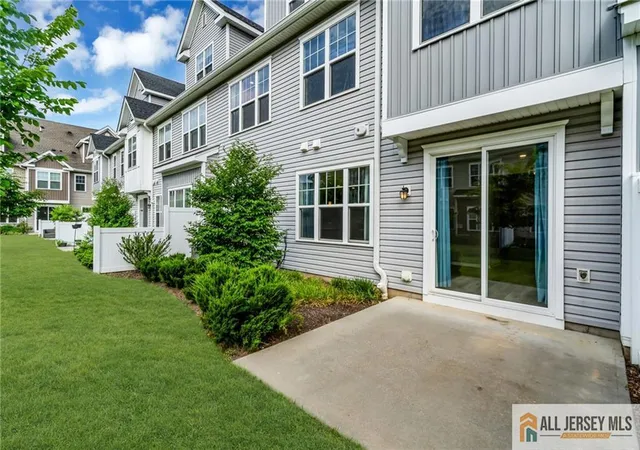 31st image of 707 Greenland Sq #707, Highland Park, NJ 08904 | MLS# 2662289M