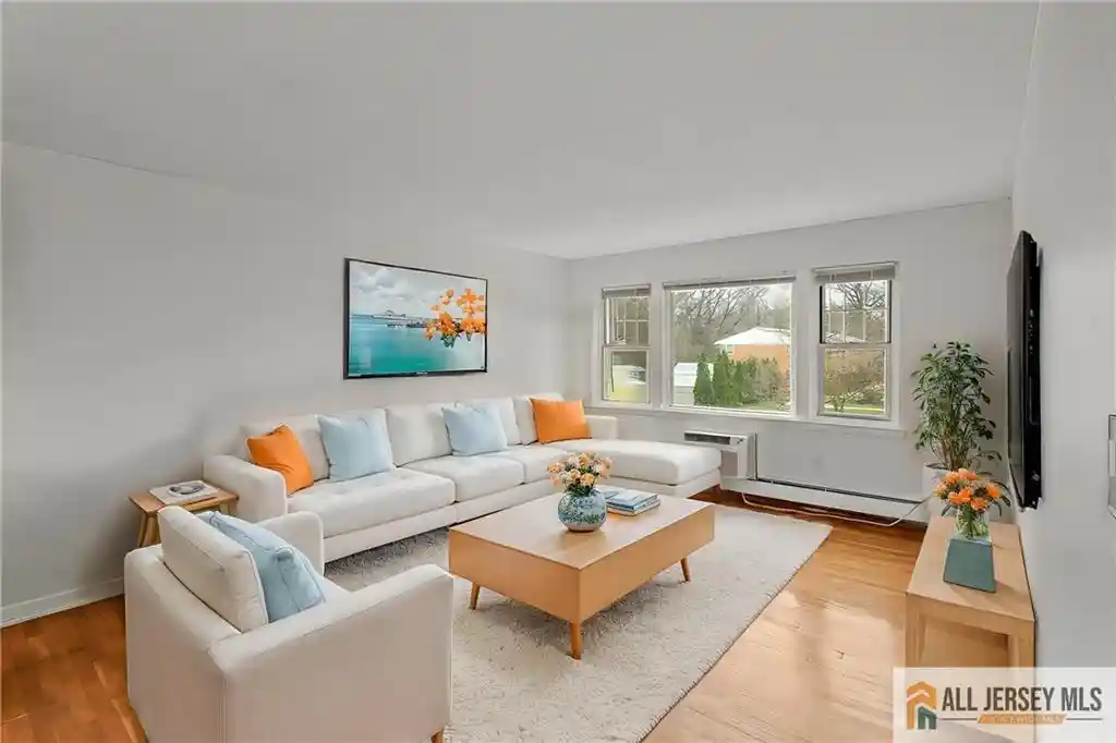 Listing Photo 1 - Condo for sale in 132 The Orch located at 132 The Orch, East Windsor, NJ 08512 - Unit 132 The Orchard