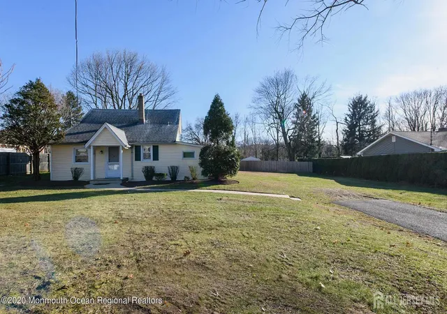Homes for sale in Aberdeen, NJ | 2 Woodbrook Dr, Aberdeen, NJ 07747 | MLS# 2618440R
