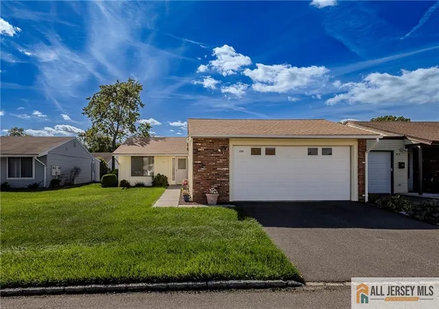 2nd image of 30 Larch Plz #30A, Monroe Township, NJ 08831 | MLS# 2770073M