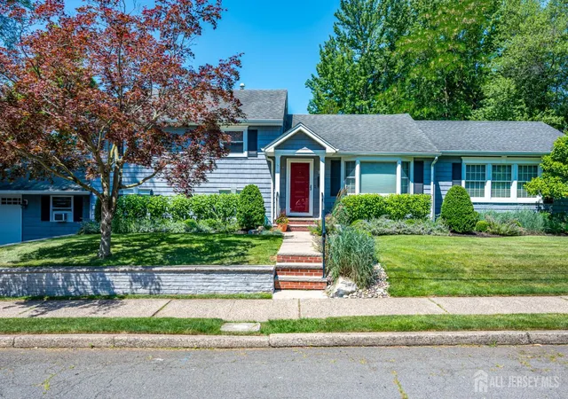 Homes for sale in Metuchen, NJ | 25 Irving Ave, Metuchen, NJ 08840 | MLS# 2618391R