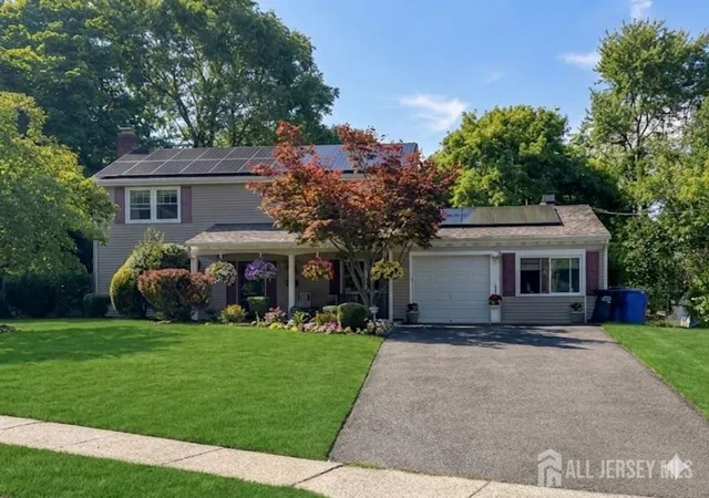 Homes for sale in Franklin Twsp, NJ | 16 Neptune Ct, Franklin Twsp, NJ 08873 | MLS# 2616810R