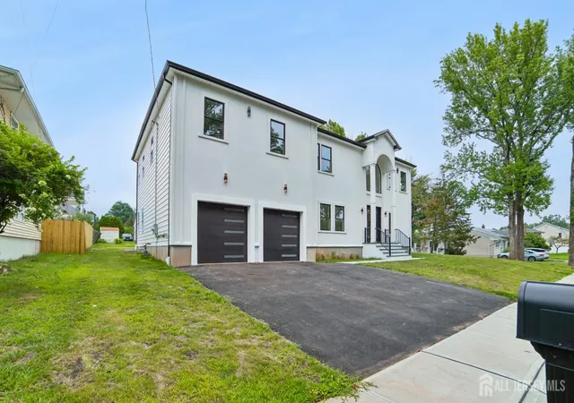 3rd image of 20 Milton Ave, Edison, NJ 08820 | MLS# 2701106R