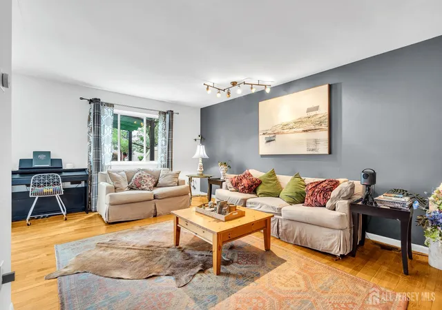 1st image of 168 Thoreau Dr, Plainsboro, NJ 08536 | MLS# 2618311R