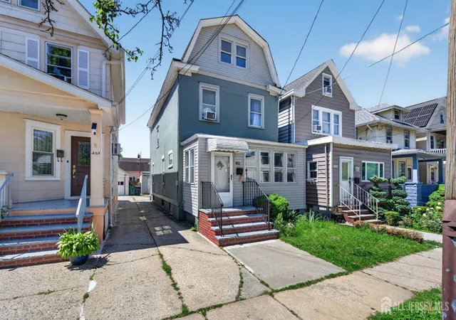 Homes for sale in Perth Amboy, NJ | 453 Compton Ave, Perth Amboy, NJ 08861 | MLS# 2616625R