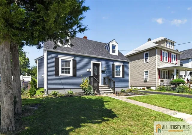 2nd image of 16 Oakwood Pl, North Brunswick, NJ 08902 | MLS# 2770206M