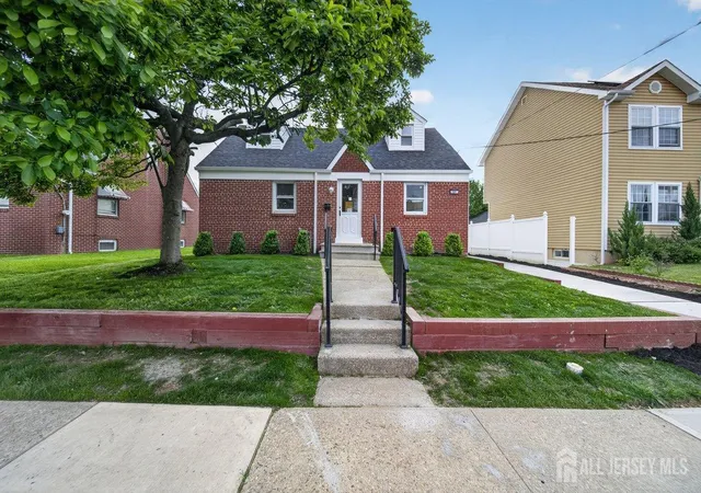 1st image of 121 Dorothy St, Carteret, NJ 07008 | MLS# 2615922R