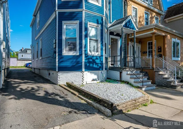 Homes for sale in Perth Amboy, NJ | 168 1St St, Perth Amboy, NJ 08861 | MLS# 2615593R