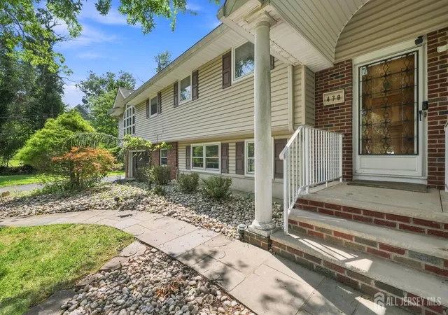 Photo 1 of Single family home for sale at 470 Blue Rige Ave, Piscataway, NJ 08854 | MLS# 2702378R | Listing updated on 2026-08-28