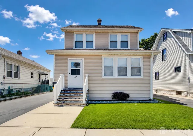 Homes for sale in Carteret, NJ | 165 Randolph St, Carteret, NJ 07008 | MLS# 2700484R