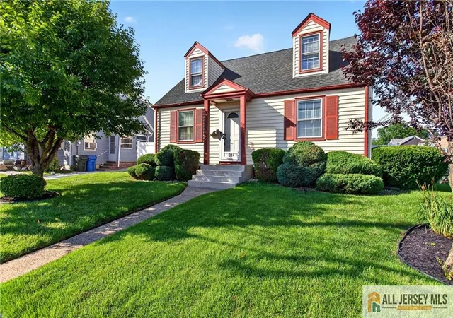 3rd image of 324 Green St, Woodbridge, NJ 07095 | MLS# 2770238M
