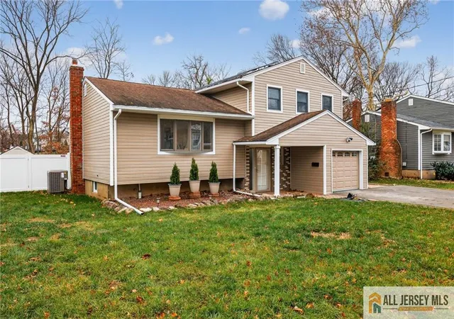 Photo 1 of Single family home for sale at 707 Warfield Rd, North Plainfield, NJ 07063 | MLS# 2660956M | Listing updated on 2026-01-12