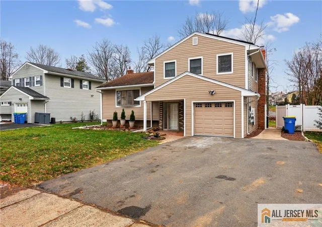 Photo 2 of Single family home for sale at 707 Warfield Rd, North Plainfield, NJ 07063 | MLS# 2660956M | Listing updated on 2026-01-12