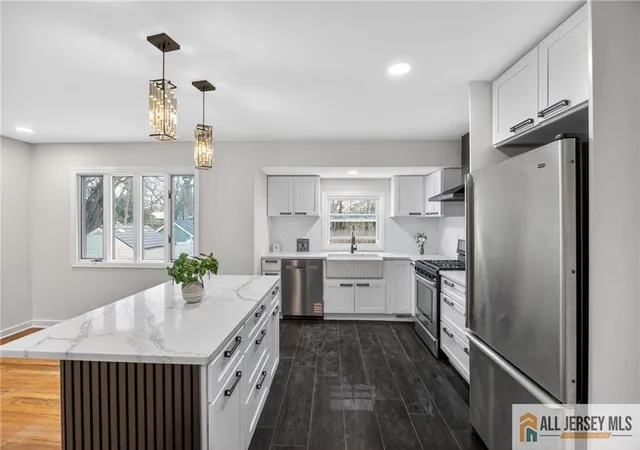 Photo 4 of Single family home for sale at 707 Warfield Rd, North Plainfield, NJ 07063 | MLS# 2660956M | Listing updated on 2026-01-12