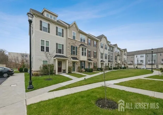 14th image of 807 Bayside Ct, South Amboy, NJ 08879 | MLS# 2703436R