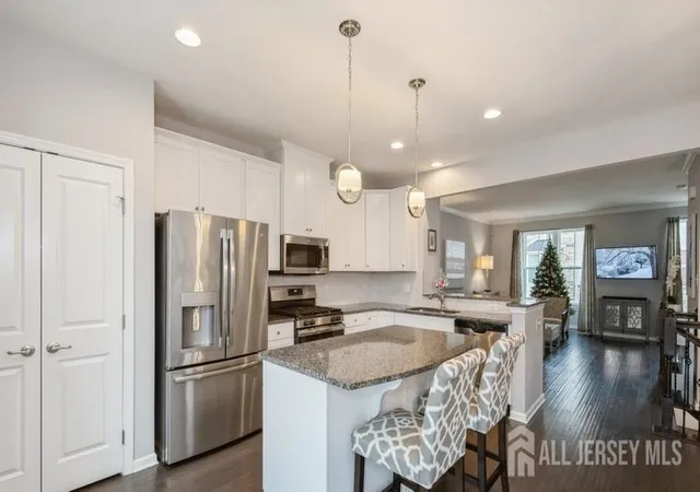 4th image of 807 Bayside Ct, South Amboy, NJ 08879 | MLS# 2703436R