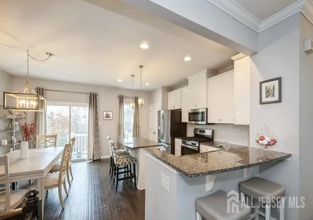 5th image of 807 Bayside Ct, South Amboy, NJ 08879 | MLS# 2703436R