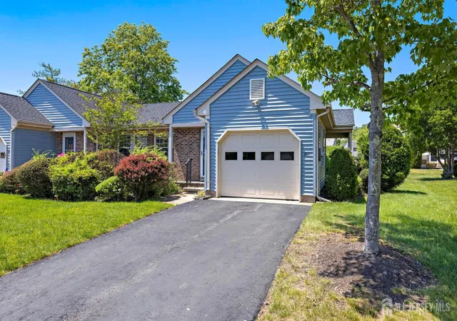 2nd image of 10 Alexander Hamilton Ct #A, Monroe, NJ 08831 | MLS# 2616204R