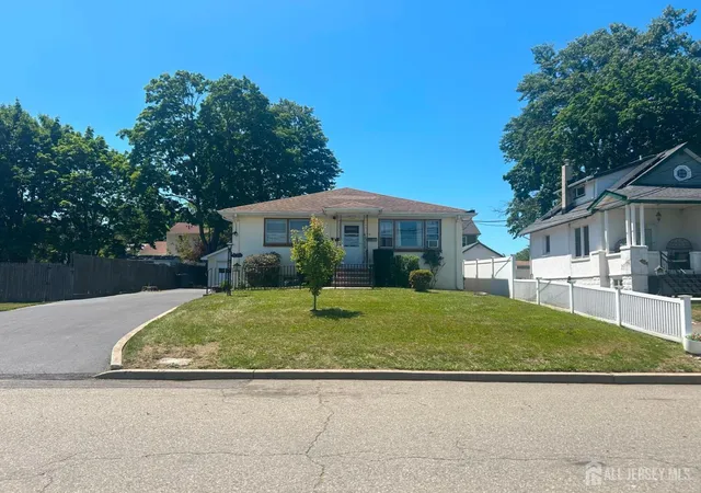 Homes for sale in Metuchen, NJ | 129 Hampton St, Metuchen, NJ 08840 | MLS# 2617231R