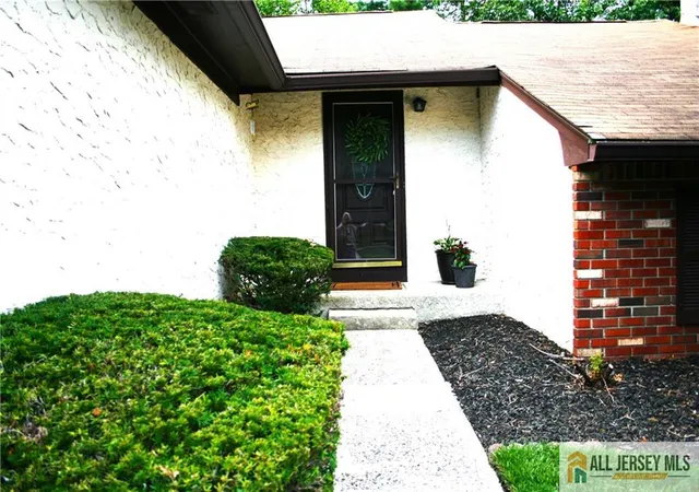 2nd image of 3 Piccadilly Circus #103, Sayreville, NJ 08872 | MLS# 2770269M