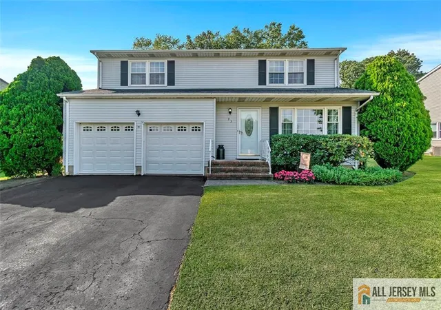 Photo 2 of Single family home for sale at 93 Remmey St, Fords, NJ 08863 | MLS# 2660425M | Listing updated on 2025-11-17