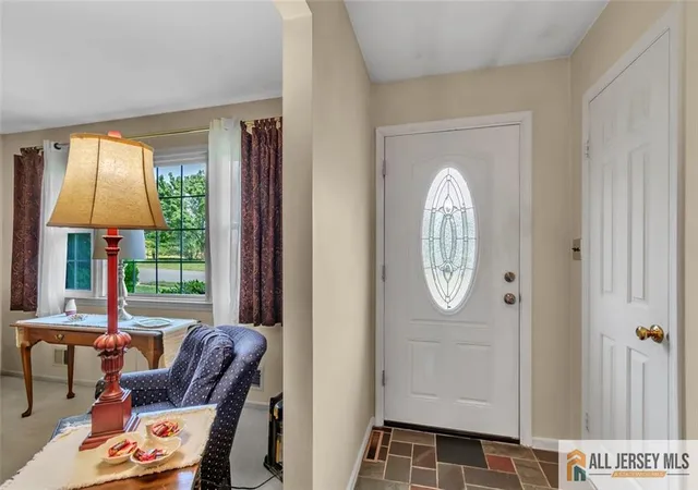 Photo 3 of Single family home for sale at 93 Remmey St, Fords, NJ 08863 | MLS# 2660425M | Listing updated on 2025-11-17