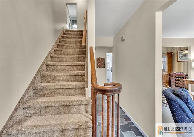 Photo 4 of Single family home for sale at 93 Remmey St, Fords, NJ 08863 | MLS# 2660425M | Listing updated on 2025-11-17