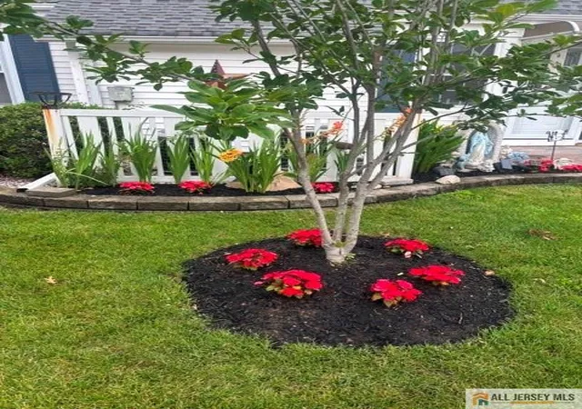 2nd image of 150 Providence Wy, Monroe Township, NJ 08831