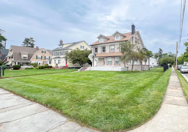 Photo 3 of Single family home for sale at 925 Hillside Ave #27, Plainfield, NJ 07060 | MLS# 2703089R | Listing updated on 2026-09-08