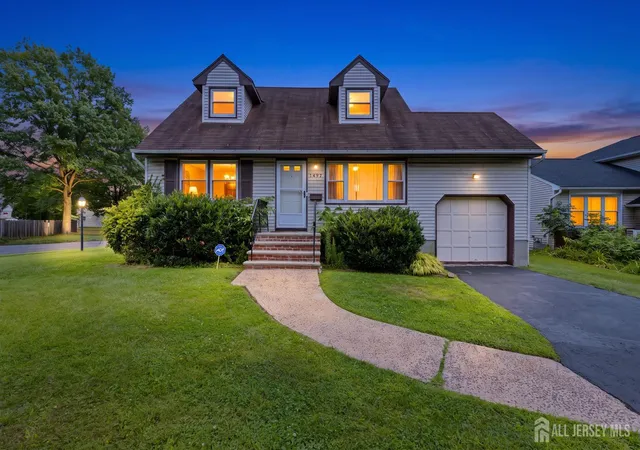 1st image of 1497 Burnett Ave, Union, NJ 07083 | MLS# 2702150R