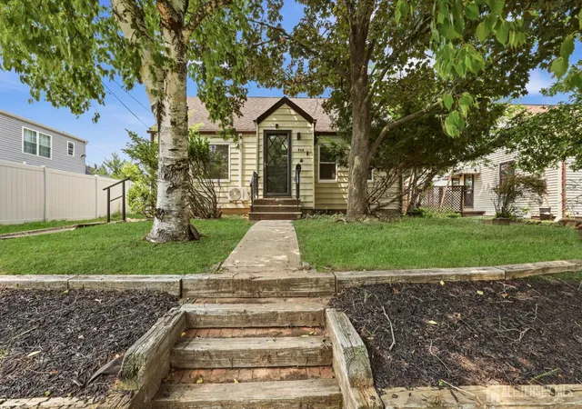 1st image of 808 Tompkins Ave, South Plainfield, NJ 07080 | MLS# 2700881R