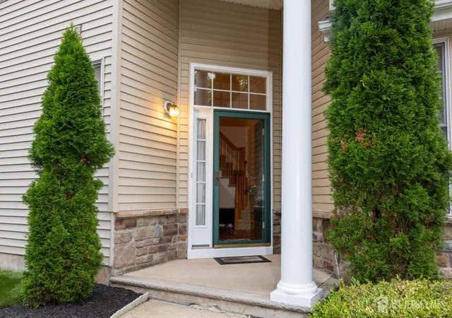 Photo 4 of Single family home for sale at 19 Bayard Rd, Somerset, NJ 08873 | MLS# 2702412R | Listing updated on 2026-09-25