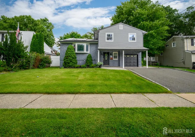 Photo 1 of Single family home for sale at 26 Desser Pl, Metuchen, NJ 08840 | MLS# 2701570R | Listing updated on 2026-09-29