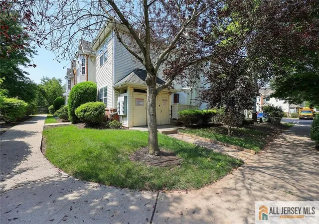 Photo 4 of Townhouse for sale at 258 Pinelli Dr #258, Piscataway, NJ 08854 | MLS# 2770243M | Listing updated on 2026-09-07