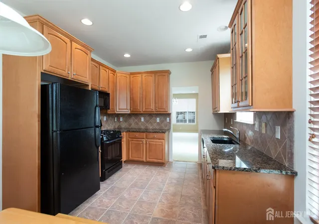 5th image of 417 Melrose Wy, Monroe Township, NJ 08831 | MLS# 2700411R
