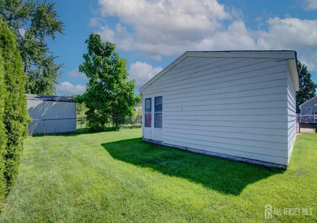 4th image of 33 Patton Dr, Sayreville, NJ 08872 | MLS# 2701236R