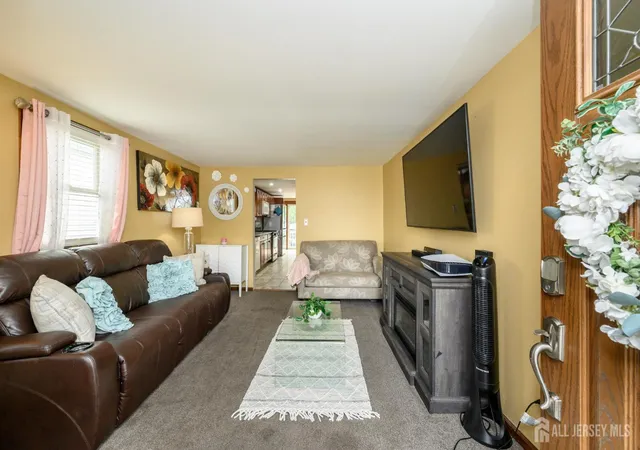 Photo 3 of Single family home for sale at 32 Loring Ave, Edison, NJ 08817 | MLS# 2701145R | Listing updated on 2026-09-22