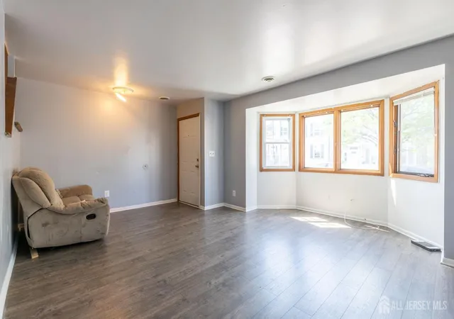 Homes for sale in New Brunswick, NJ | 26 Courtland St, New Brunswick, NJ 08901 | MLS# 2608922R