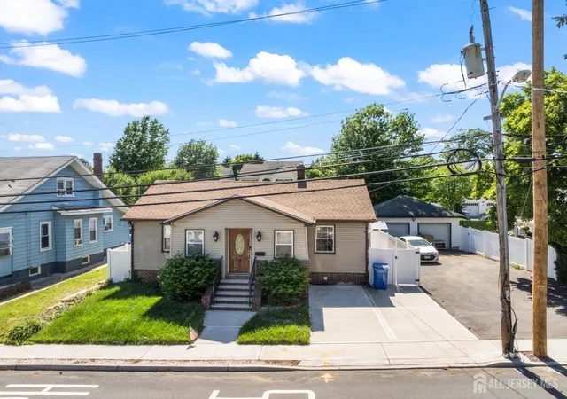 Homes for sale in Sayreville, NJ | 3 Minnisink Ave, Sayreville, NJ 08872 | MLS# 2617406R