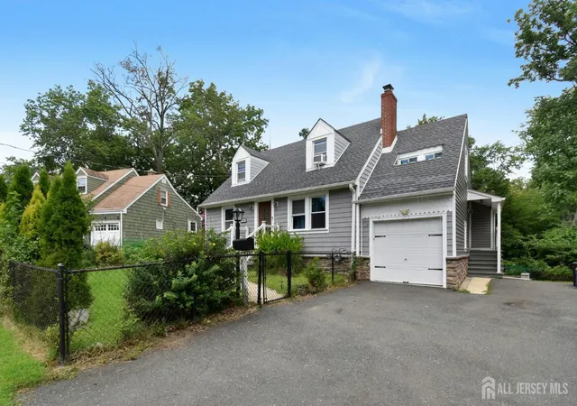 3rd image of 631 Concord Cir, Ewing, NJ 08618 | MLS# 2702085R