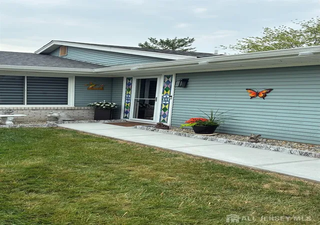 3rd image of 754-A Dilatus Plz, Monroe Township, NJ 08831 | MLS# 2701523R