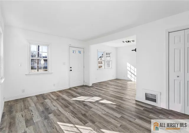 Photo 4 of Single family home for sale at 408 Fairview Ave, Middlesex, NJ 08846 | MLS# 2661086M | Listing updated on 2026-01-26