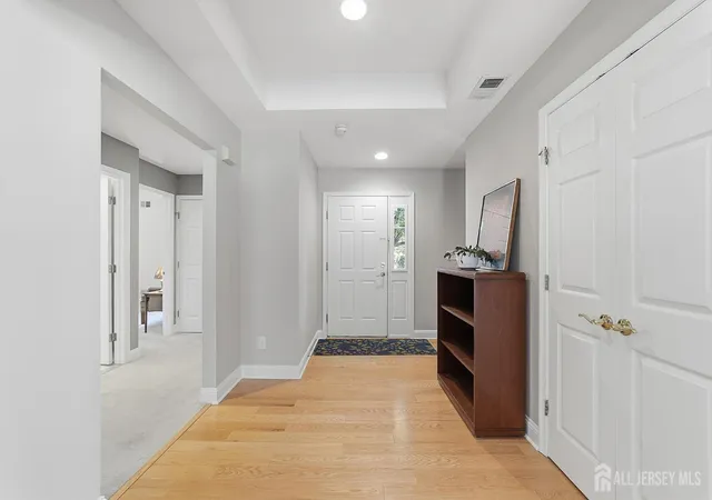Listing Photo 5 - Condo for sale in building located at 47 Hedge Row Rd, Princeton, NJ 08540