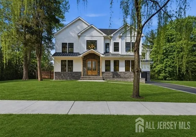 Photo 1 of Single family home for sale at 61 Hickory St, Metuchen, NJ 08840 | MLS# 2701228R | Listing updated on 2026-09-22