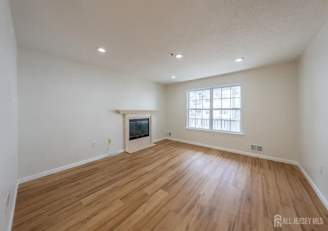 3rd image of 122 Prestwick Wy, Edison, NJ 08820 | MLS# 2702058R