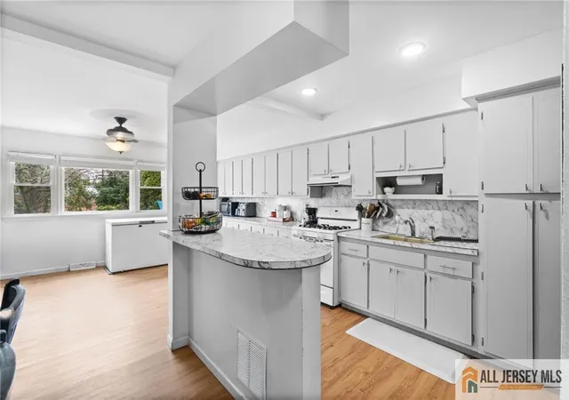 Homes for sale in Woodbridge Proper, NJ | 594 Ridgedale Ave, Woodbridge Proper, NJ 07095 | MLS# 2661561M